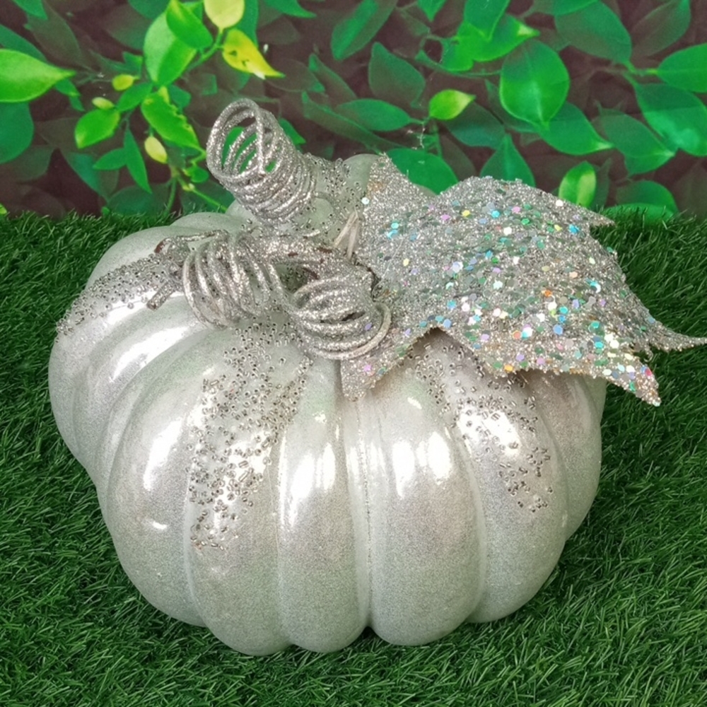 🍂 Silver Glitter Decorative Pumpkin